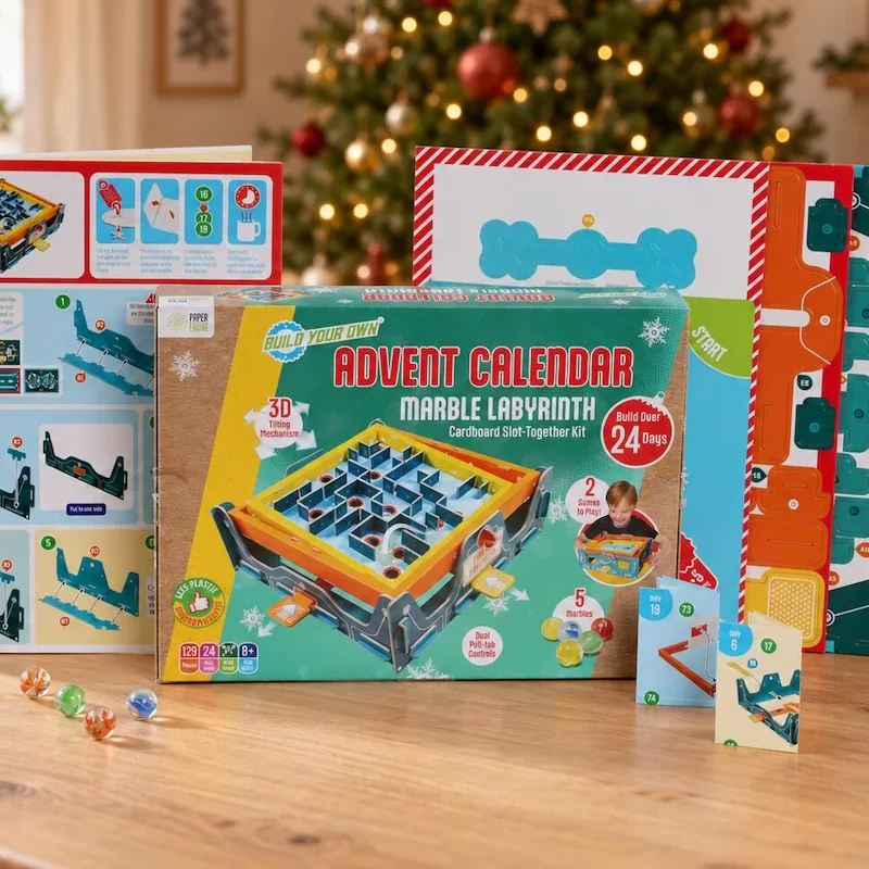 BYO Marble Labyrinth julekalender 2026 med mekanisk kulebane i papp